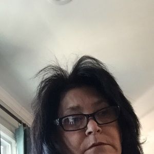 Meet your Posher, Edna